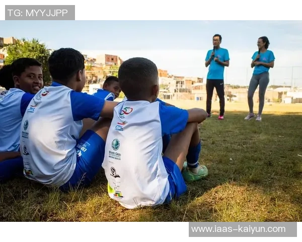 探索motton足球的魅力与发展潜力,助力青少年成长与团队精神培养 探索motton足球的魅力与发展潜力,助力青少年成长与团队精神培养